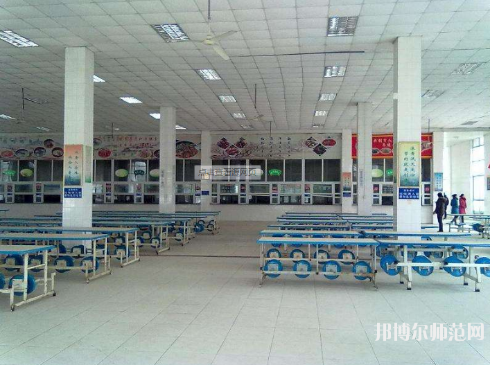 重慶市墊江縣幼師職業教育中心